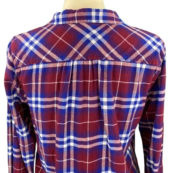 Levi’s Classic Red & Blue Plaid Flannel Button Down Shirt - Picture 8 of 14